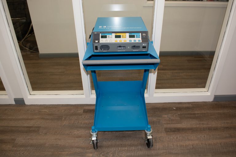 Valleylab Force FX VS Conmed System 5000 Electrosurgical System